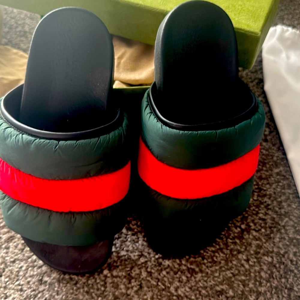 Selling Gucci slides still like new have box the slides came in size 38 women